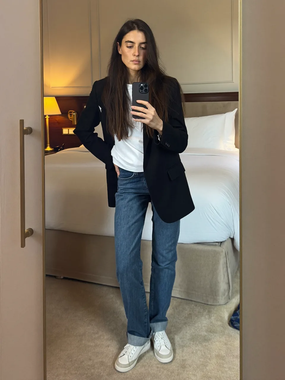 Mirror Selfie: reference scene with a woman