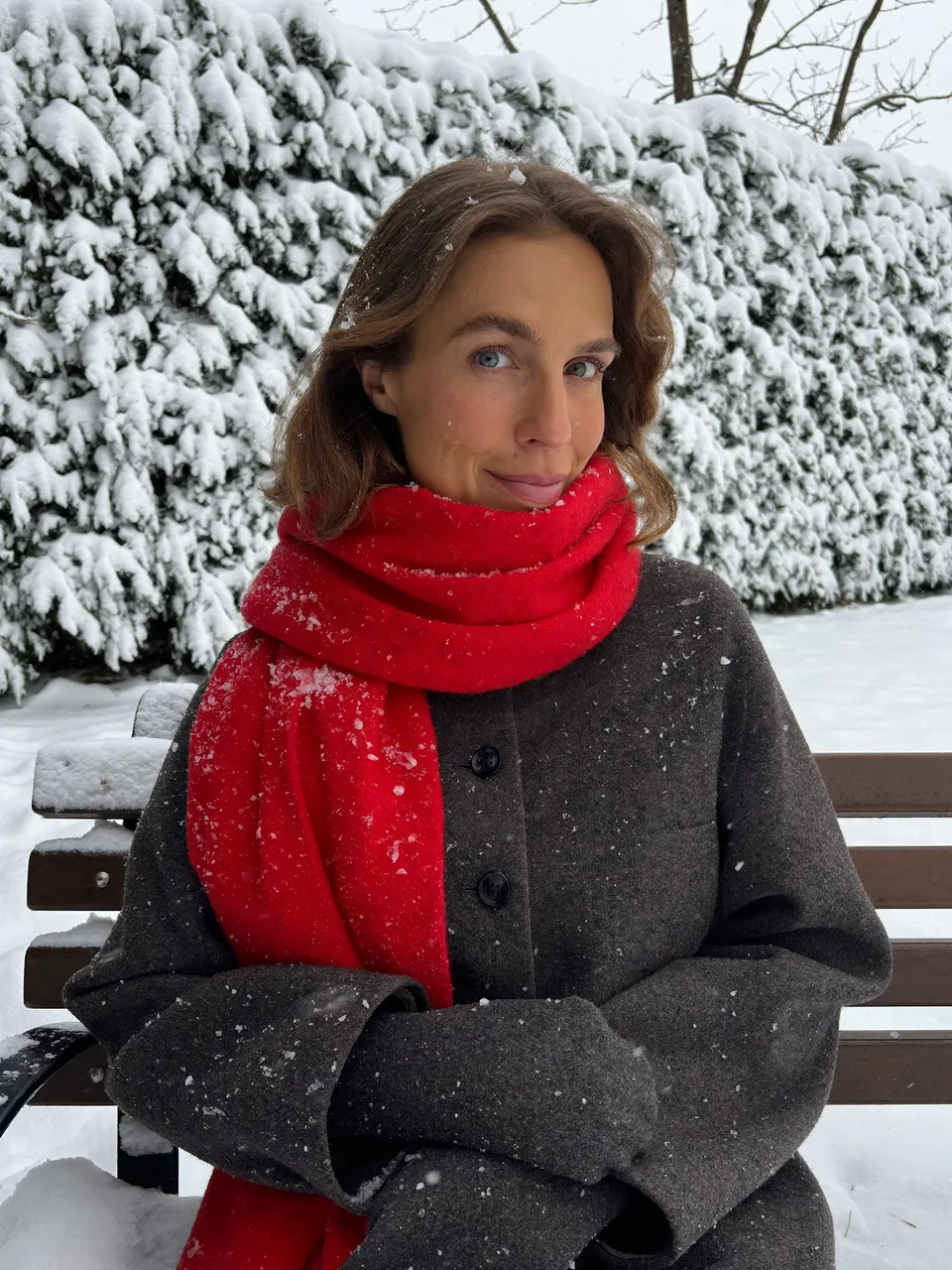 Winter Postcard: reference scene with a woman